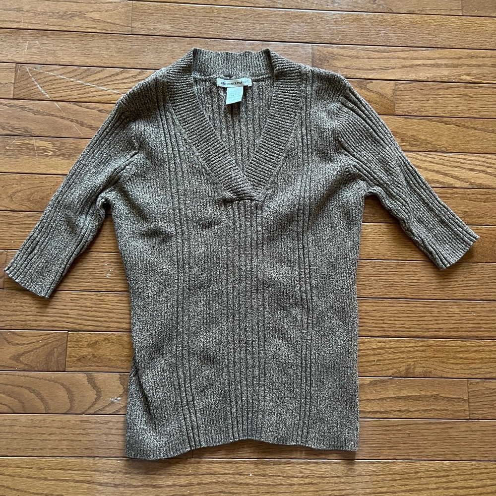 Brown ribbed knit top